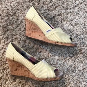 Toms wedges size 8